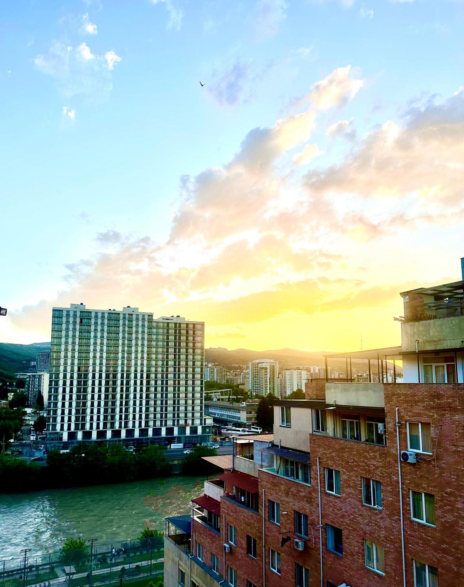 Appartamento Easy Rest Tbilisi Esterno foto